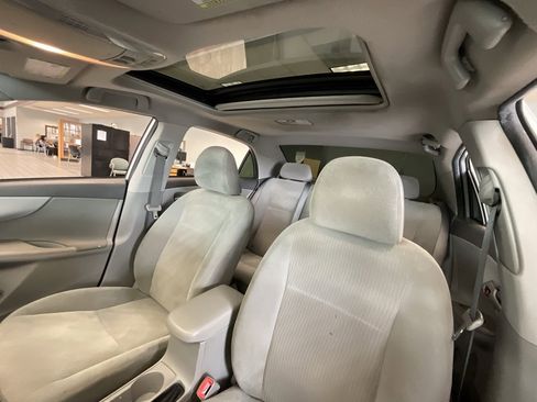 Used 2010 Toyota Corolla LE image 9