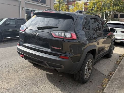 Used 2022 Jeep Cherokee Trailhawk image 5