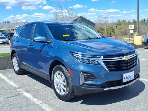 Used 2024 Chevrolet Equinox LT AWD/4WD image 3