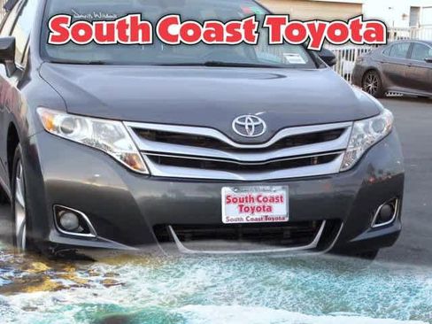 Used 2015 Toyota Venza XLE image 4
