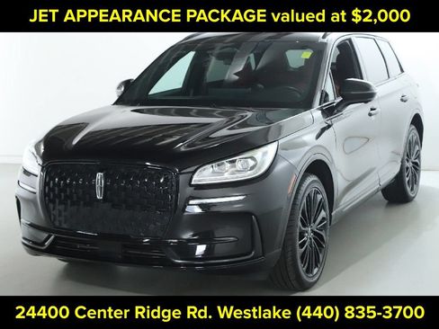 Used 2023 Lincoln Corsair Reserve w/ Equipment Group 201A AWD/4WD image 4