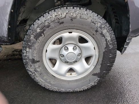 Used 2022 Toyota Tacoma SR image 8