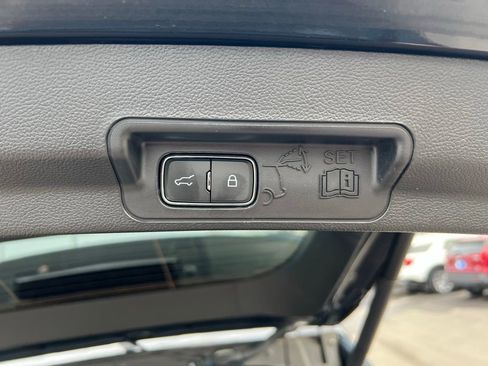 Used 2023 Ford Explorer XLT w/ Equipment Group 202A image 25