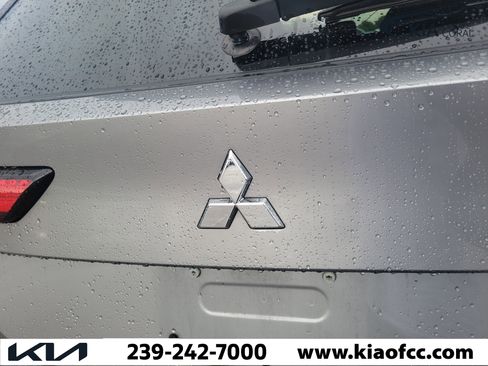 Used 2022 Mitsubishi Outlander SE FWD image 11