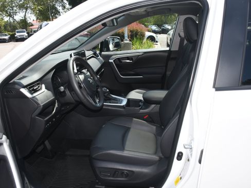 Used 2025 Toyota RAV4 XLE Premium FWD image 8