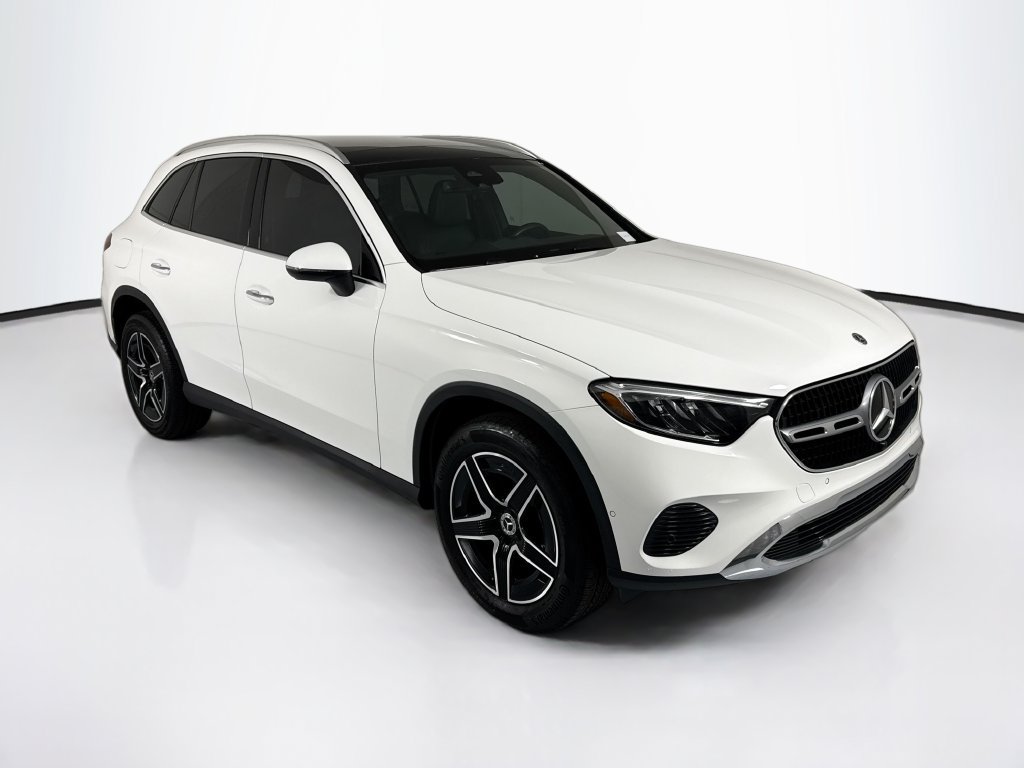 Certified 2026 Mercedes-Benz GLC 300 image 3