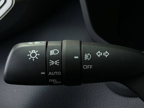 Used 2024 Toyota Tundra Limited AWD/4WD image 23
