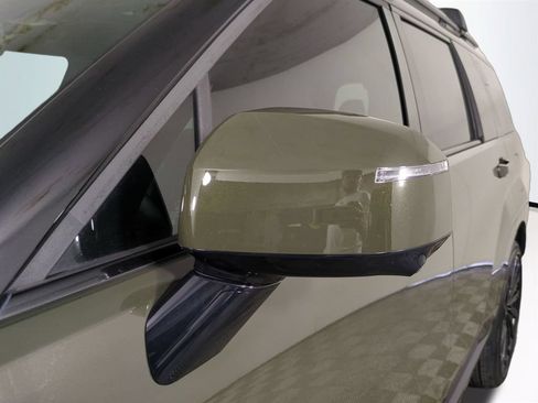 Used 2025 Hyundai Santa Fe Calligraphy FWD image 12