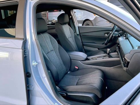 Used 2025 Honda Accord Sport image 8