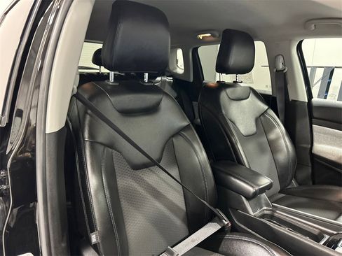 Used 2022 Jeep Compass Latitude image 33