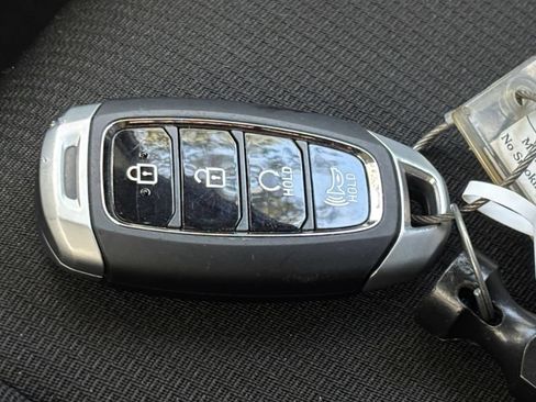 Used 2026 Hyundai Venue SEL FWD image 20