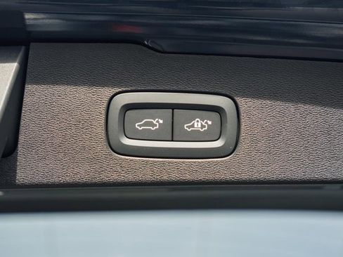 New 2026 Volvo V60 B5 Cross Country Plus w/ Protection Package Premier image 10