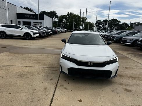 Used 2025 Honda Civic Sport image 7