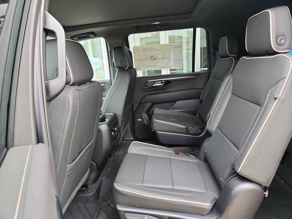 New 2026 Chevrolet Suburban Premier w/ Sun And Tow Package AWD/4WD image 27