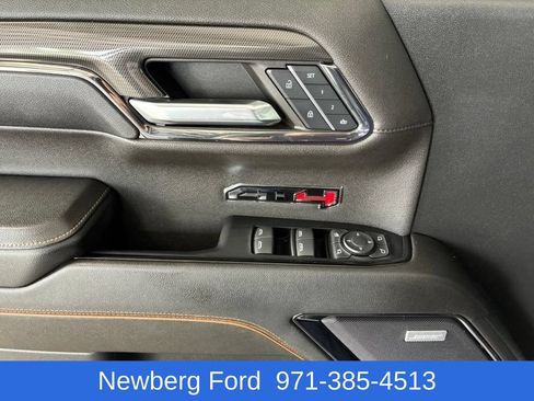 Used 2024 GMC Sierra 1500 AT4 w/ Technology Package AWD/4WD image 21