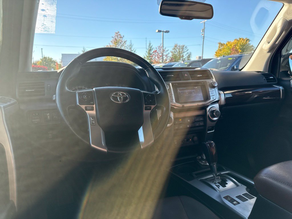 Used 2015 Toyota 4Runner Limited AWD/4WD image 10