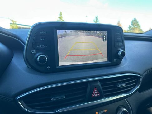 Used 2019 Hyundai Santa Fe SEL image 19