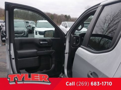 Used 2022 Chevrolet Silverado 1500 W/T w/ Trailering Package image 22