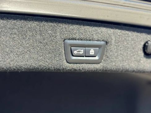 Used 2016 BMW 740i RWD image 33