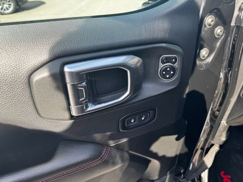 Used 2023 Jeep Wrangler Unlimited Rubicon w/ Cold Weather Group AWD/4WD image 12