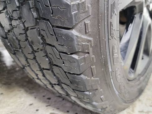 Used 2018 Jeep Grand Cherokee Altitude AWD/4WD image 11