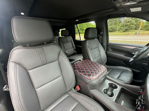 Used 2024 Chevrolet Tahoe RST w/ Luxury Package AWD/4WD image 16