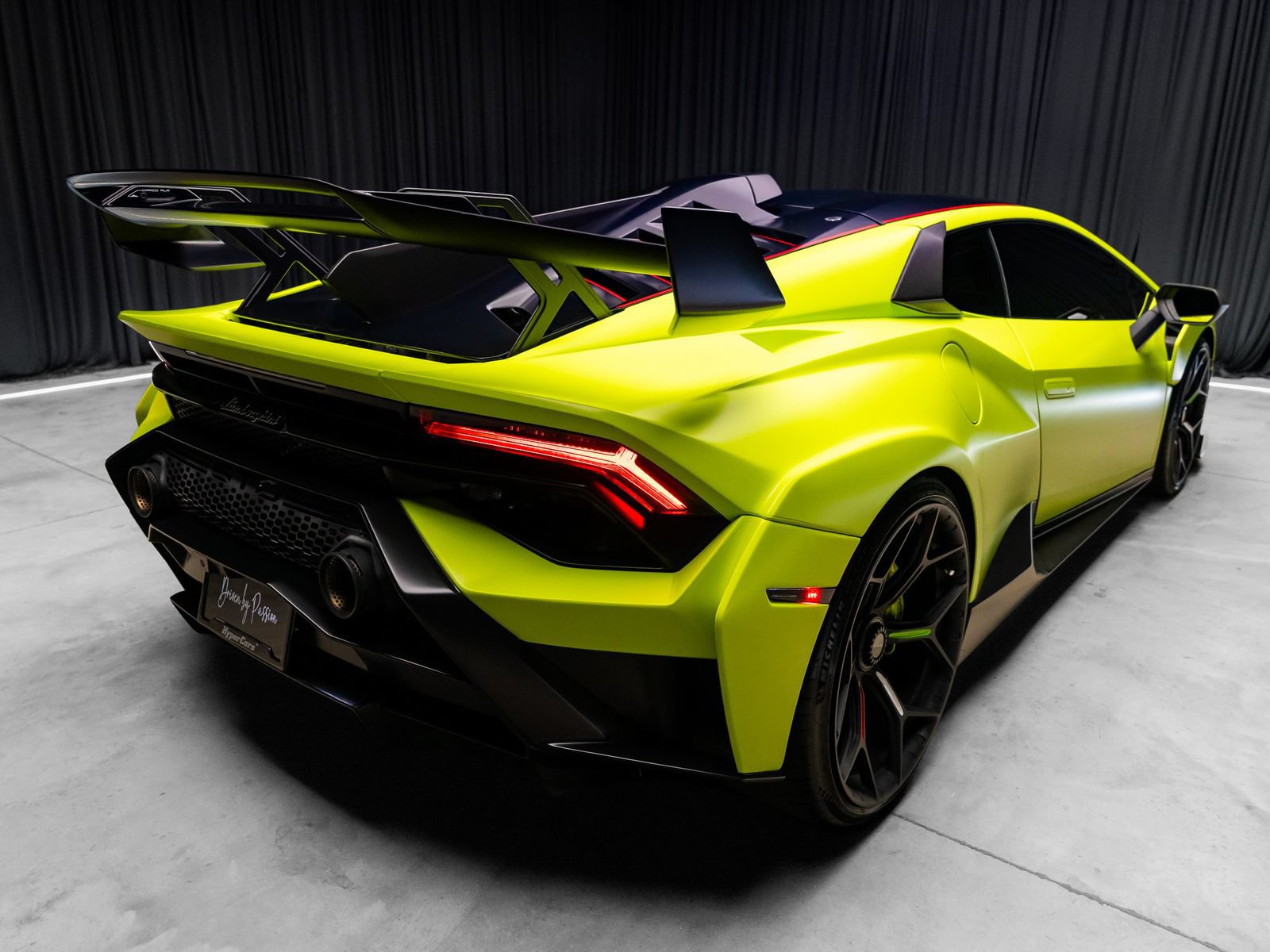 Used 2022 Lamborghini Huracan STO RWD image 18