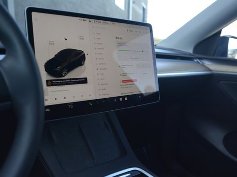 Used 2023 Tesla Model Y Long Range image 16