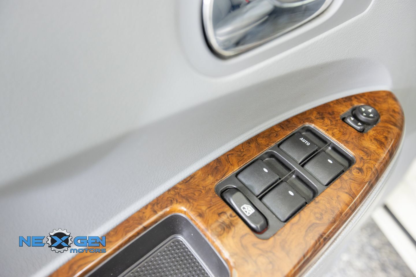 Used 2006 Buick LaCrosse CXL w/ Chrome Appearance Package FWD image 13