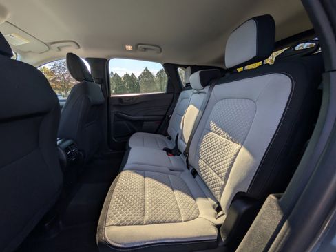 Used 2023 Ford Escape Active image 31