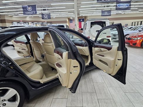 Used 2012 Lexus LS 460 Luxury image 15