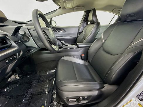 Used 2025 Toyota Prius XLE image 20