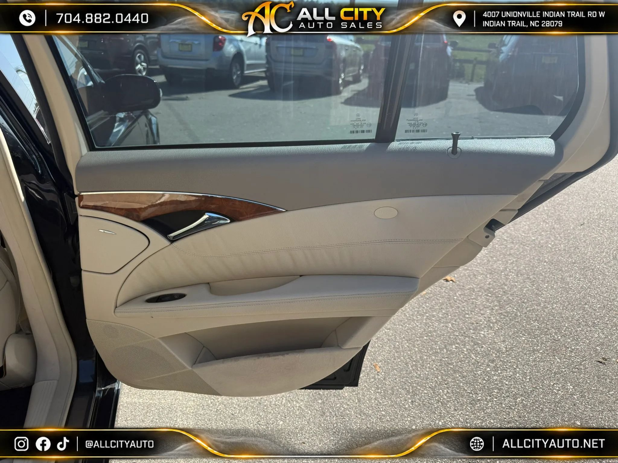 Used 2004 Mercedes-Benz E 320 4MATIC Wagon image 11