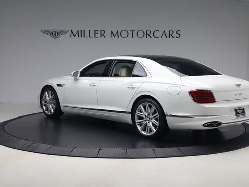 Certified 2024 Bentley Flying Spur Plug-In Hybrid image 4