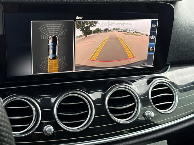 Used 2017 Mercedes-Benz E 300 image 26