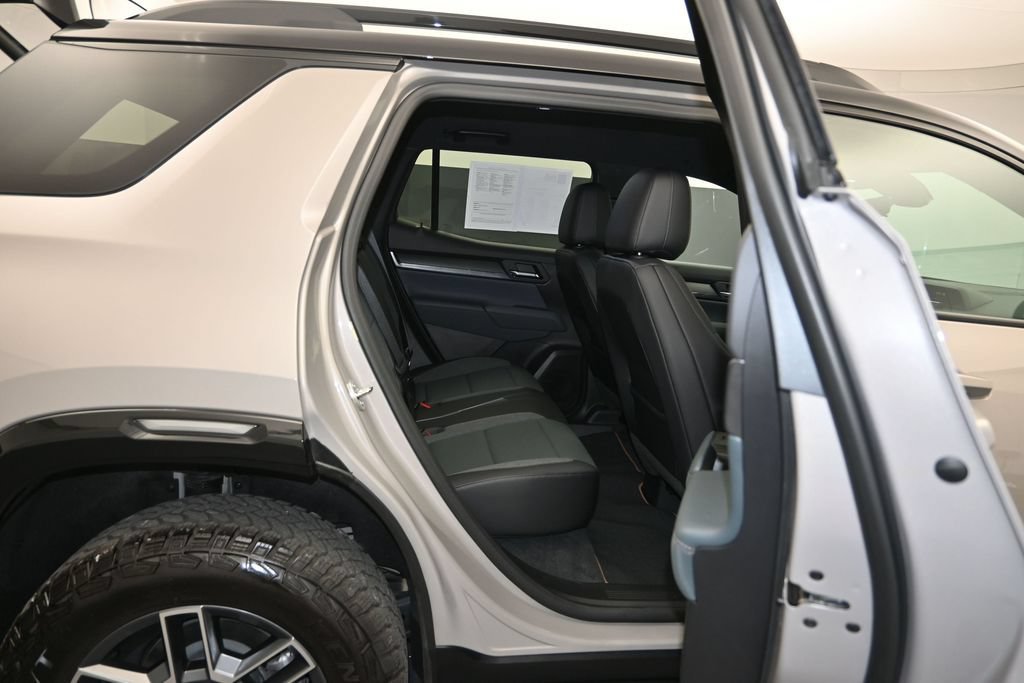 Used 2026 GMC Terrain AT4 w/ Technology Package II AWD/4WD image 26