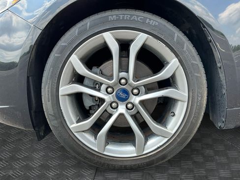 Used 2019 Ford Fusion Titanium FWD image 9