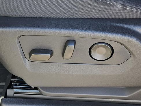 New 2026 Chevrolet Silverado 1500 Custom Trail Boss w/ LPO, Dark Essentials Package image 25