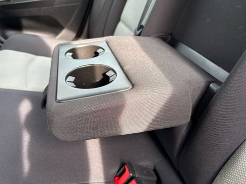 Used 2014 Chevrolet Cruze LS image 18