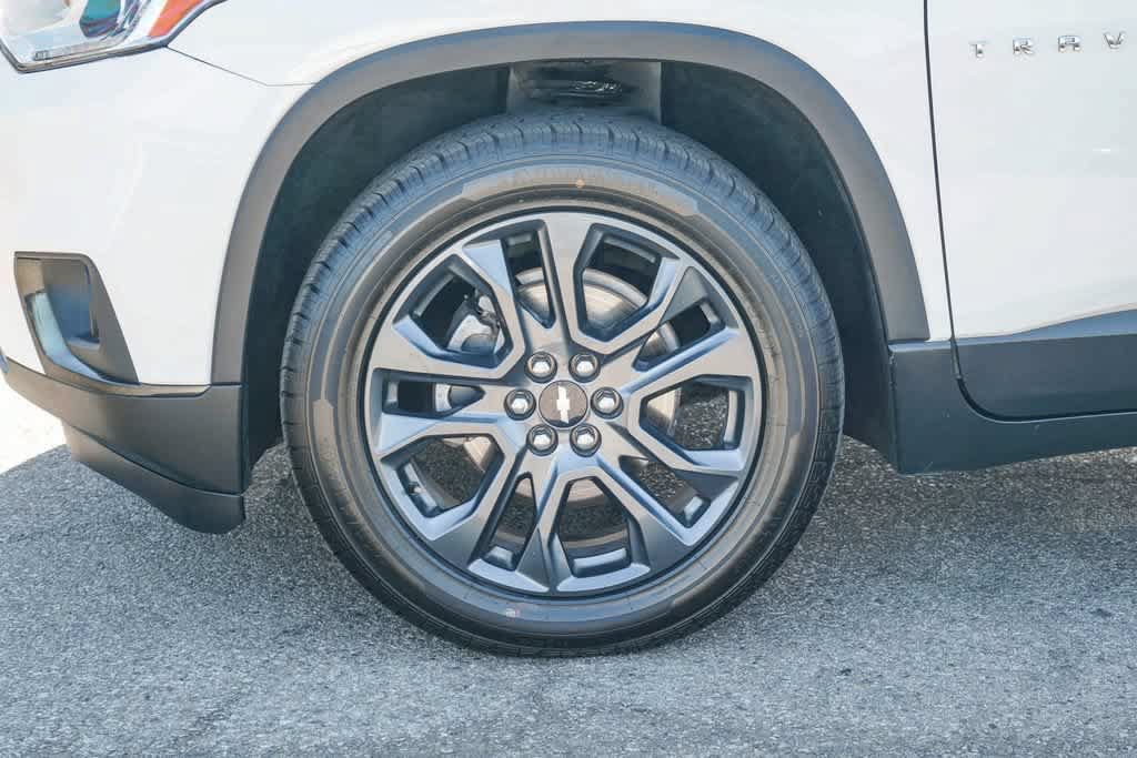 Used 2020 Chevrolet Traverse RS FWD image 9