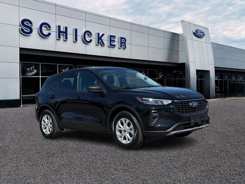 Certified 2025 Ford Escape Active AWD/4WD image 1