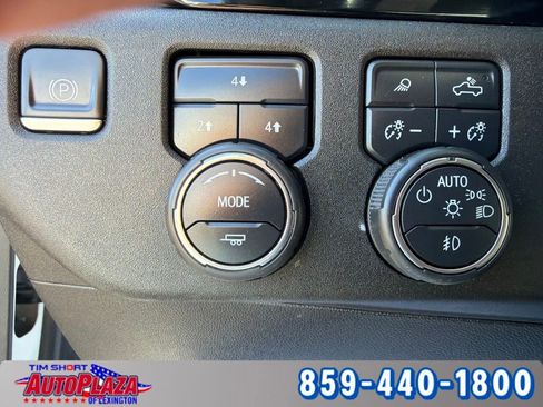 Used 2024 Chevrolet Silverado 2500 LT w/ Convenience Package AWD/4WD image 28