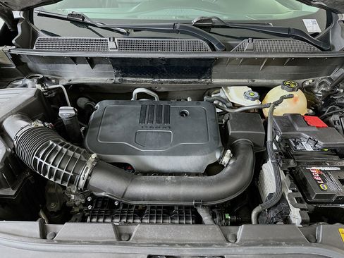 Used 2023 GMC Acadia SLT image 35