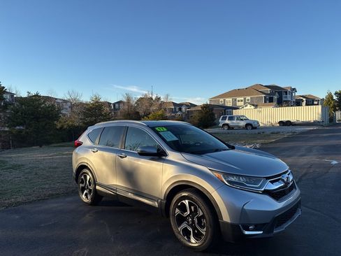 Used 2017 Honda CR-V Touring image 7