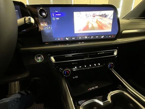New 2026 Chevrolet Traverse LT w/ LPO, Floor Liner Package AWD/4WD image 6
