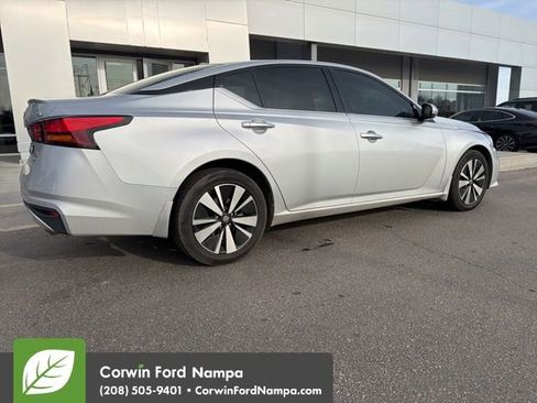 Used 2020 Nissan Altima 2.5 SL image 3