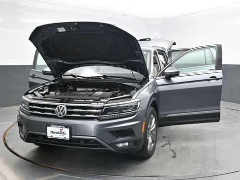 Used 2018 Volkswagen Tiguan SEL Premium AWD/4WD image 45