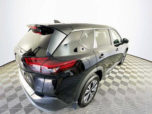 Certified 2023 Nissan Rogue SV image 4