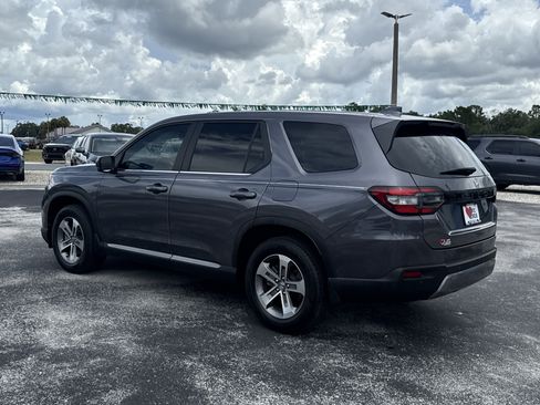 Certified 2025 Honda Pilot EX-L image 10