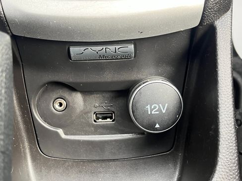 Used 2015 Ford Fiesta SE image 28